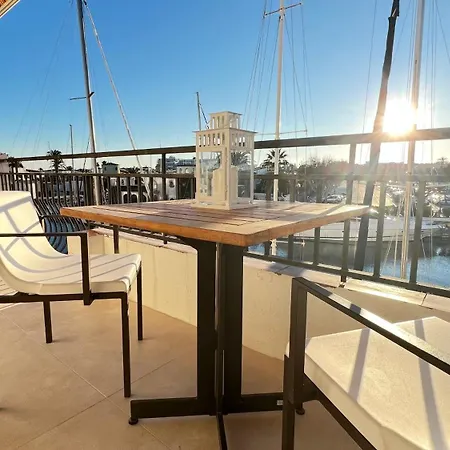 Estudio Frente Al Canal Con Terraza * Empuriabrava