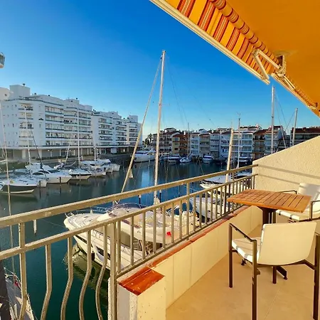 Estudio Frente Al Canal Con Terraza *