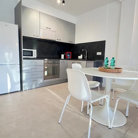 Estudio Frente Al Canal Con Terraza Apartment *