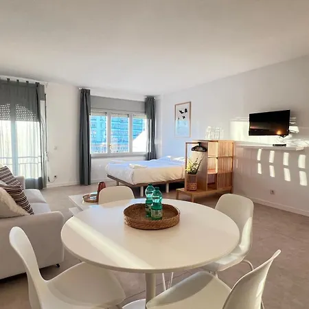 Estudio Frente Al Canal Con Terraza * Empuriabrava